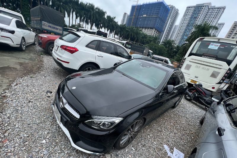Bán đấu giá 01 chiếc xe ô tô nhãn hiệu Mercedes C300 AMG, sản xuất 2017, BKS: 18A – 275.97