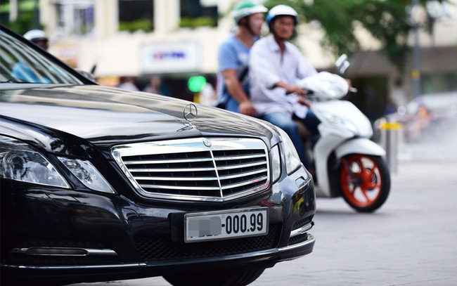 Đấu giá biển số ô tô: Có được trả biển cũ, đấu giá biển mới?